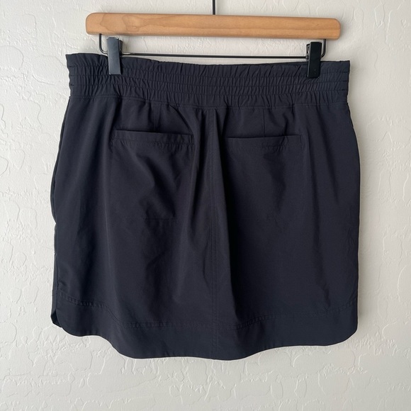 Athleta Chelsea black skort skirt 8 - Picture 6 of 11